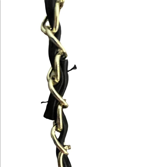 Black puffed crossbody with chain. - Picture 3 of 7